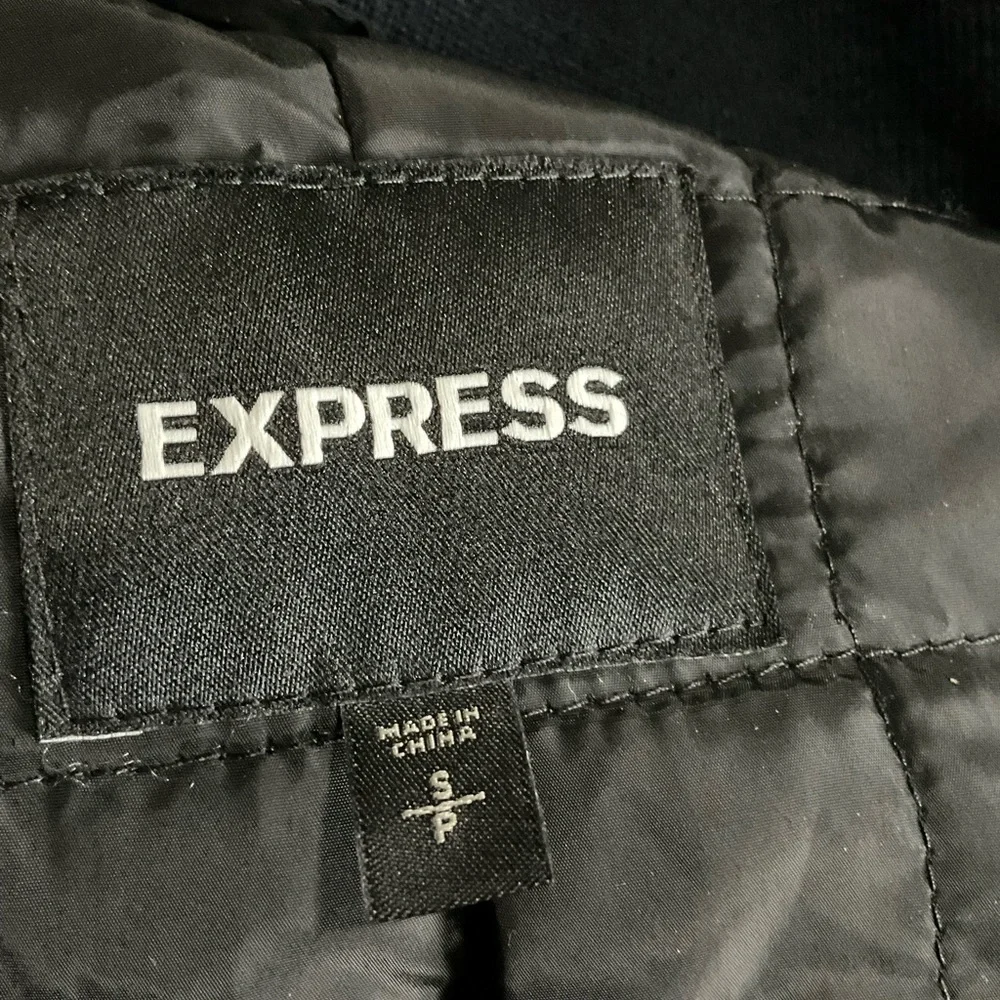 Express Men’s Black Wool Blend Toggle Hooded Coat Size S - Picture 4 of 11